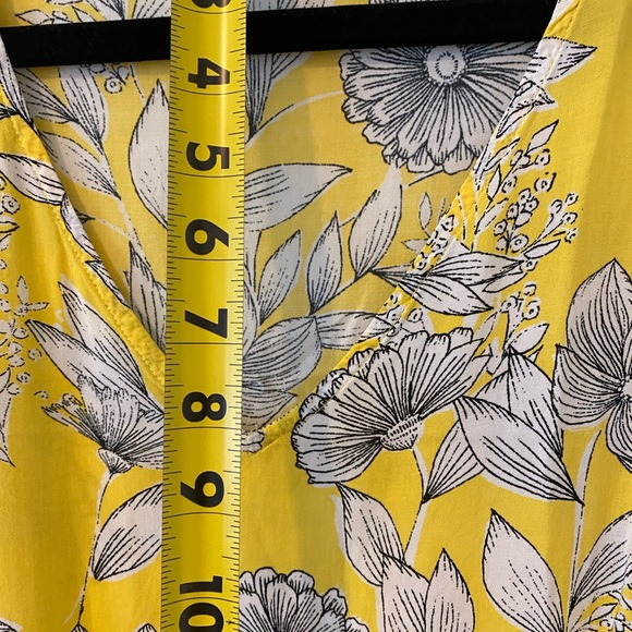 A NEW DAY maternity yellow  print blouse - Picture 7 of 8